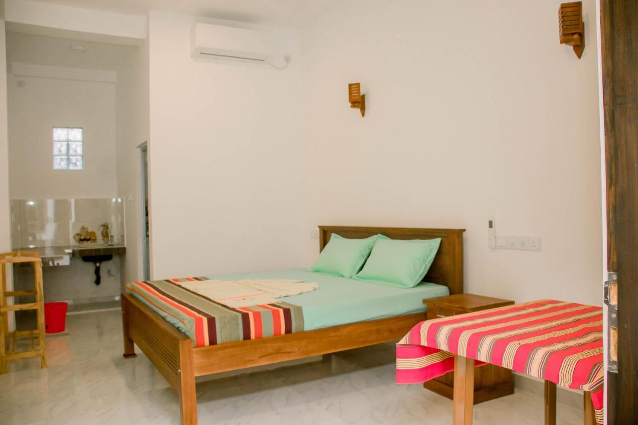 Navodya Guest Mirissa Hotel ภายนอก รูปภาพ