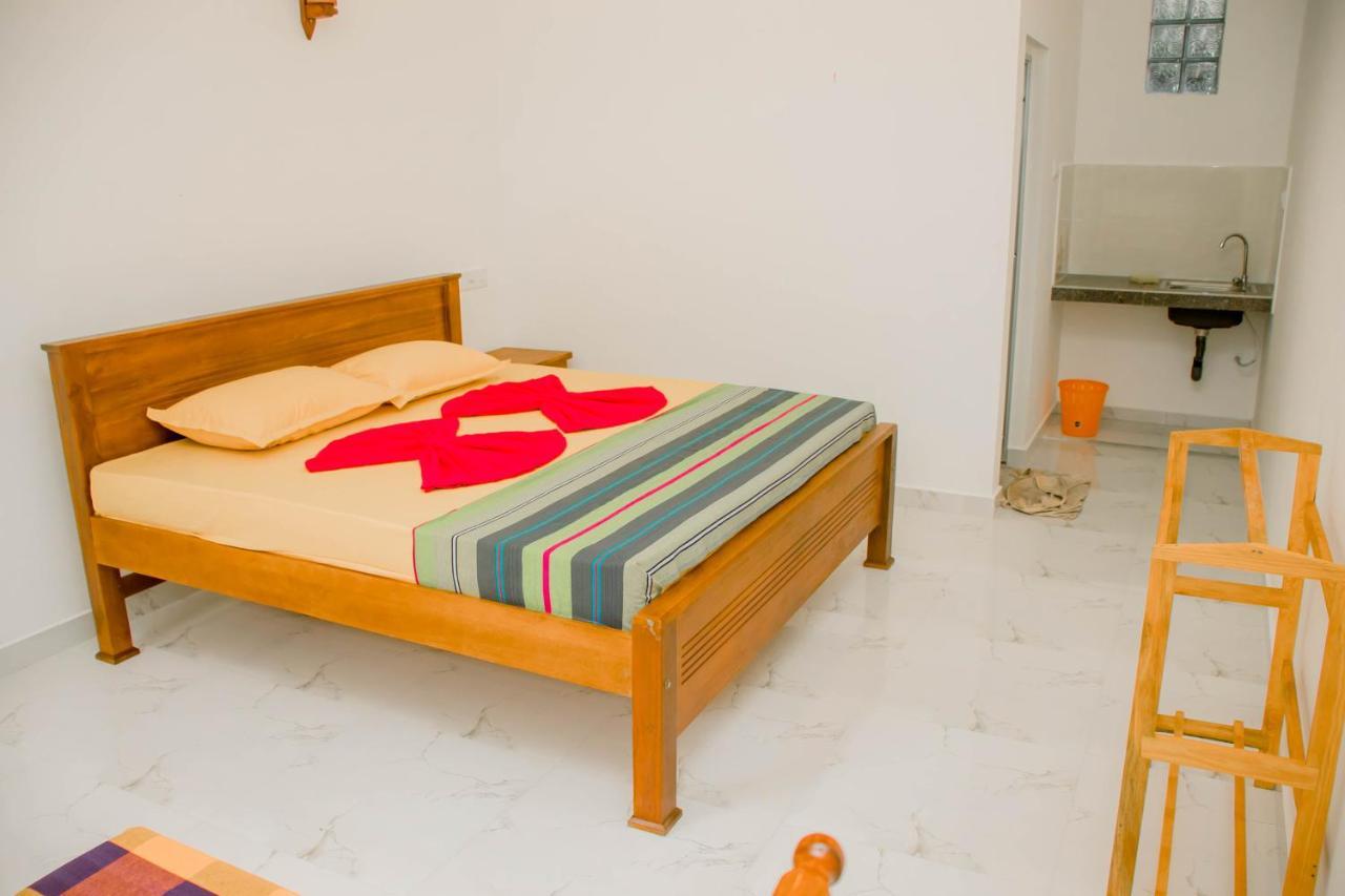 Navodya Guest Mirissa Hotel ภายนอก รูปภาพ