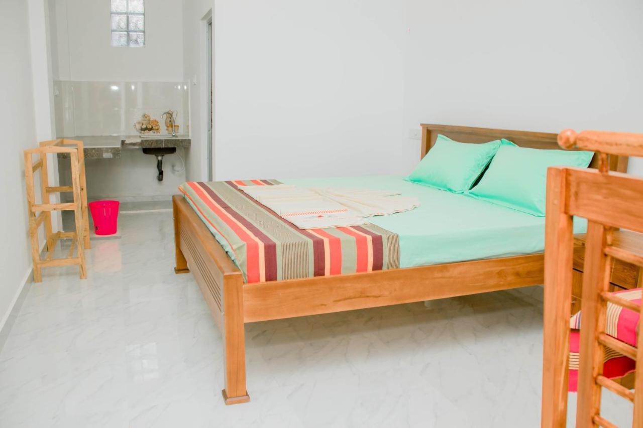 Navodya Guest Mirissa Hotel ภายนอก รูปภาพ