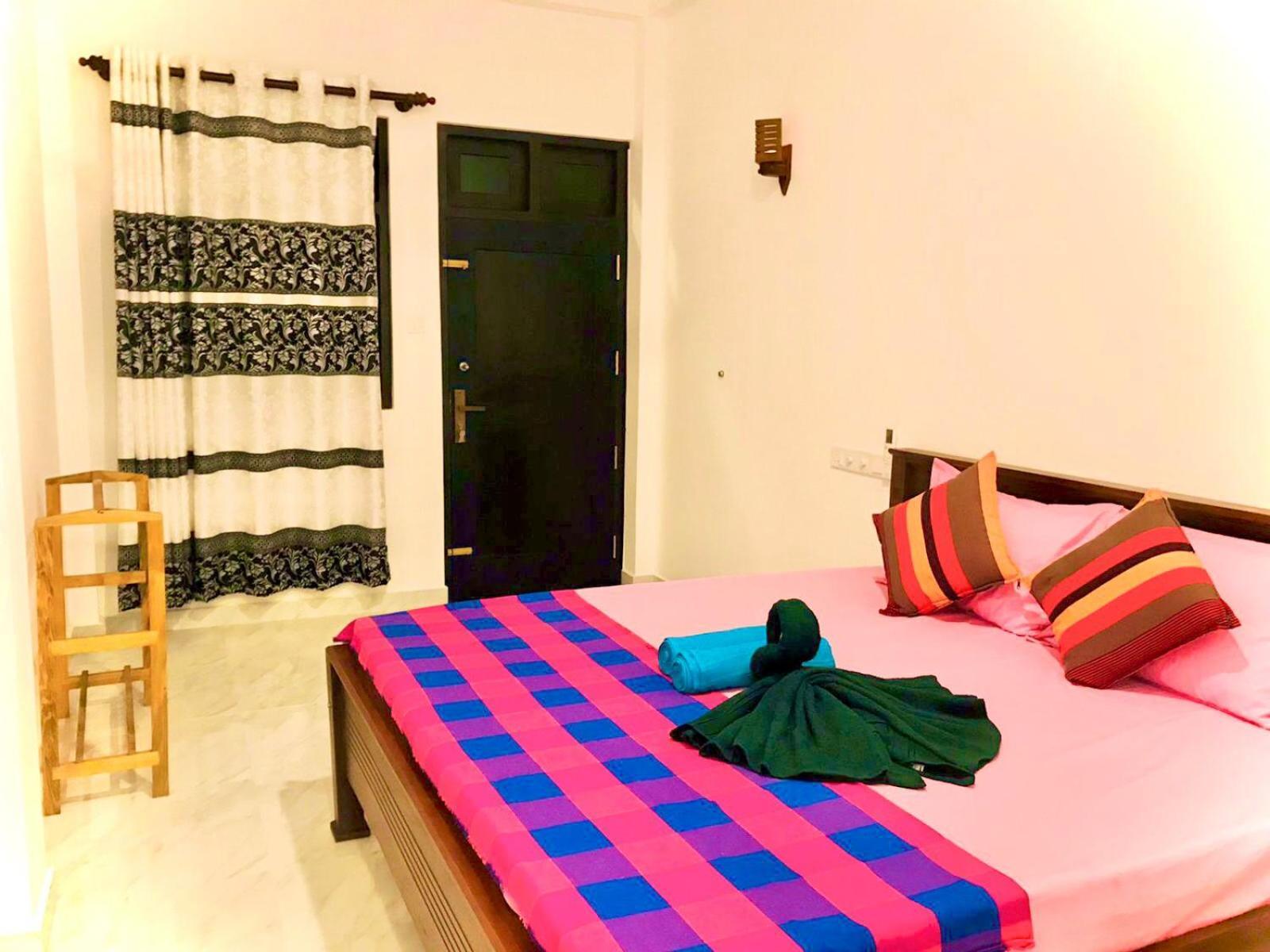 Navodya Guest Mirissa Hotel ภายนอก รูปภาพ